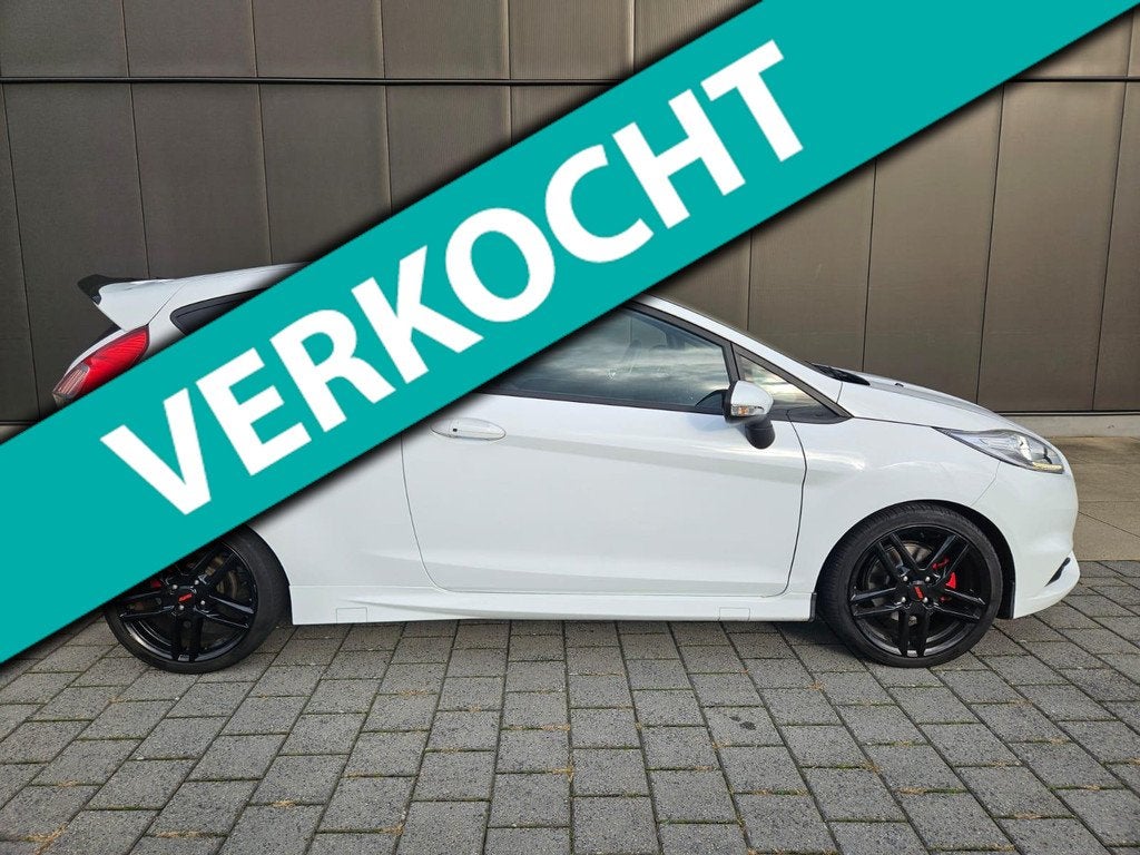 Ford Fiesta 1.6 ST2/NAVI/KEYLESS/CAMERA/SPORT/STOELVERW/FROZ, Voorwielaandrijving, 1596 cc, 1063 kg, Gebruikt