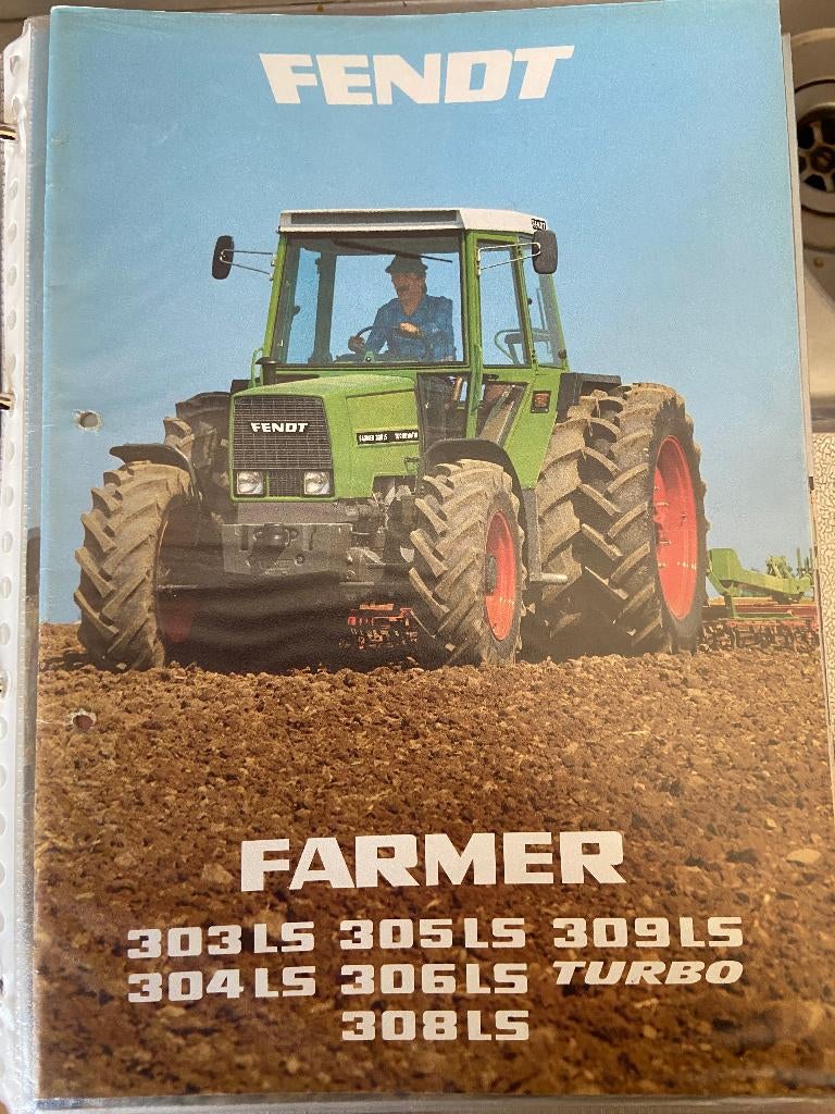 Tractorfolders, Ophalen of Verzenden, Zo goed als nieuw, Folder