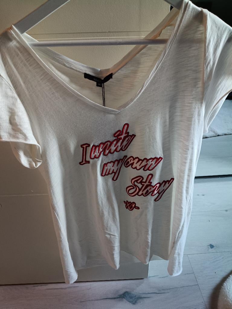 Nikkie shirt, Kleding | Dames, T-shirts, Ophalen of Verzenden, Nieuw, Zwart, Korte mouw