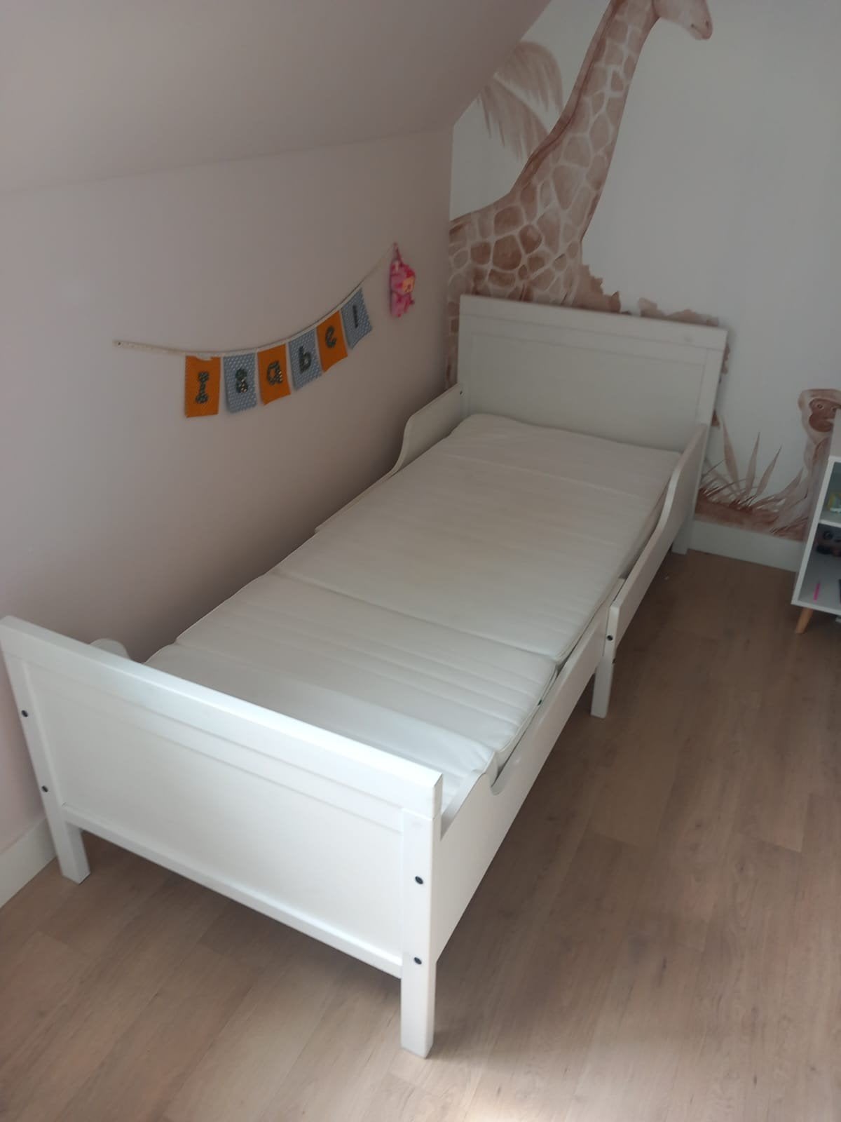 Uitschuifbaar kinderbed met matras (IKEA), Gebruikt, 70 tot 85 cm, Ophalen of Verzenden, Matras
