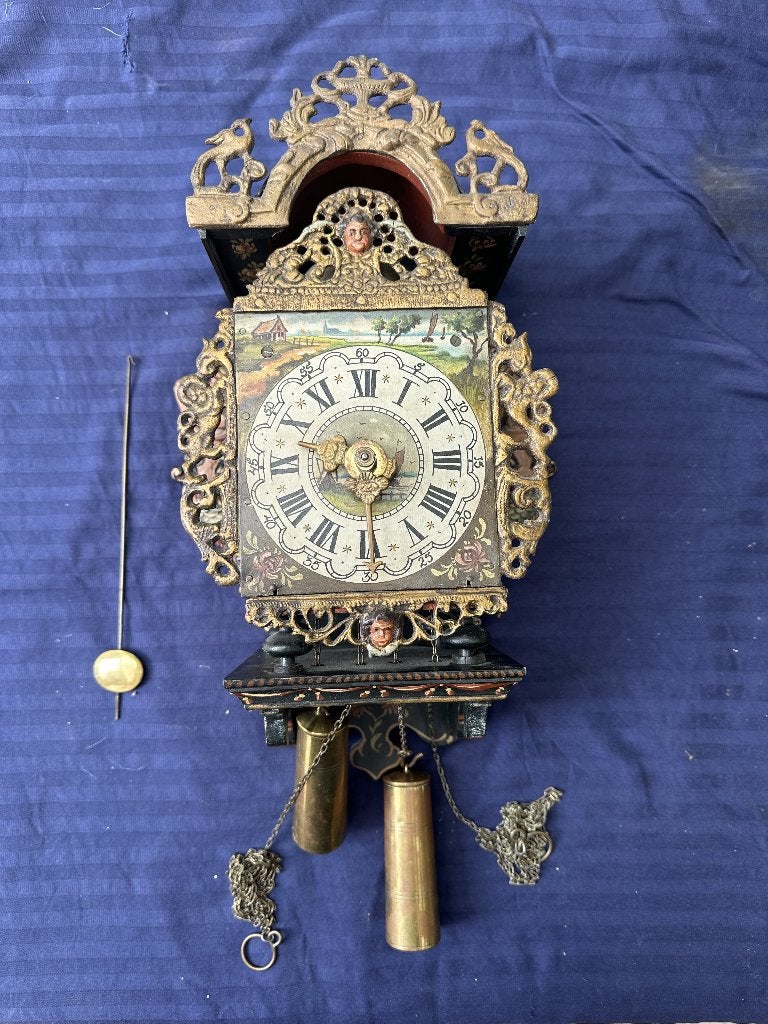 Friese stoelklok wandklok, Antiek en Kunst, Antiek | Klokken, Ophalen
