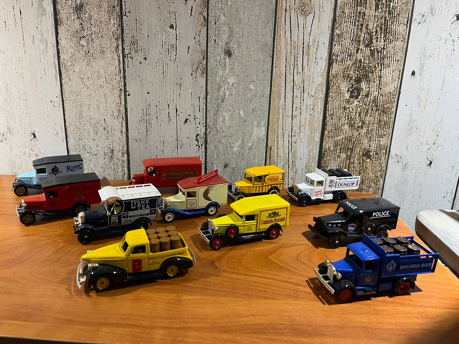 Days gone auto verzameling, Hobby en Vrije tijd, Ophalen of Verzenden, Zo goed als nieuw, Auto, Overige merken