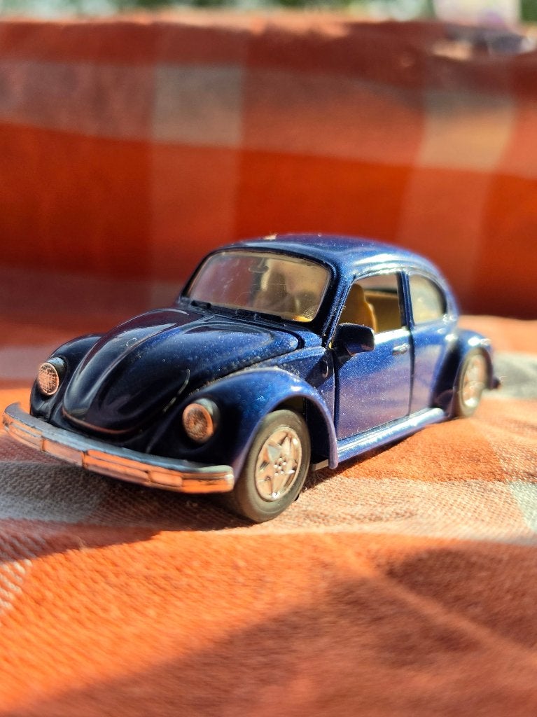 Welly Volkswagen Classic Beetle (1967) – 1:34 Scale, Ophalen of Verzenden, Zo goed als nieuw, Auto's