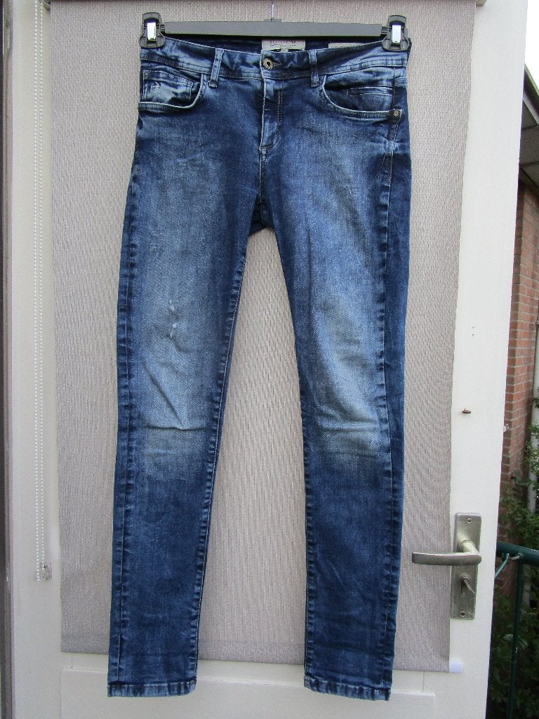 Spijkerbroek REVELATION mt 38, W30 - W32 (confectie 38/40), Revelation, Gedragen, Verzenden