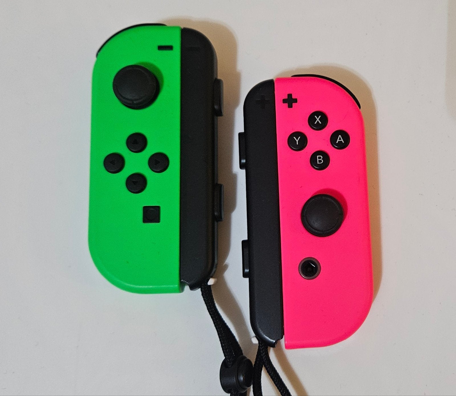 Nintendo Switch Joy-Cons (Neon Roze & Neon Groen), Spelcomputers en Games, Ophalen of Verzenden, Gebruikt, Met 2 controllers, Switch Original