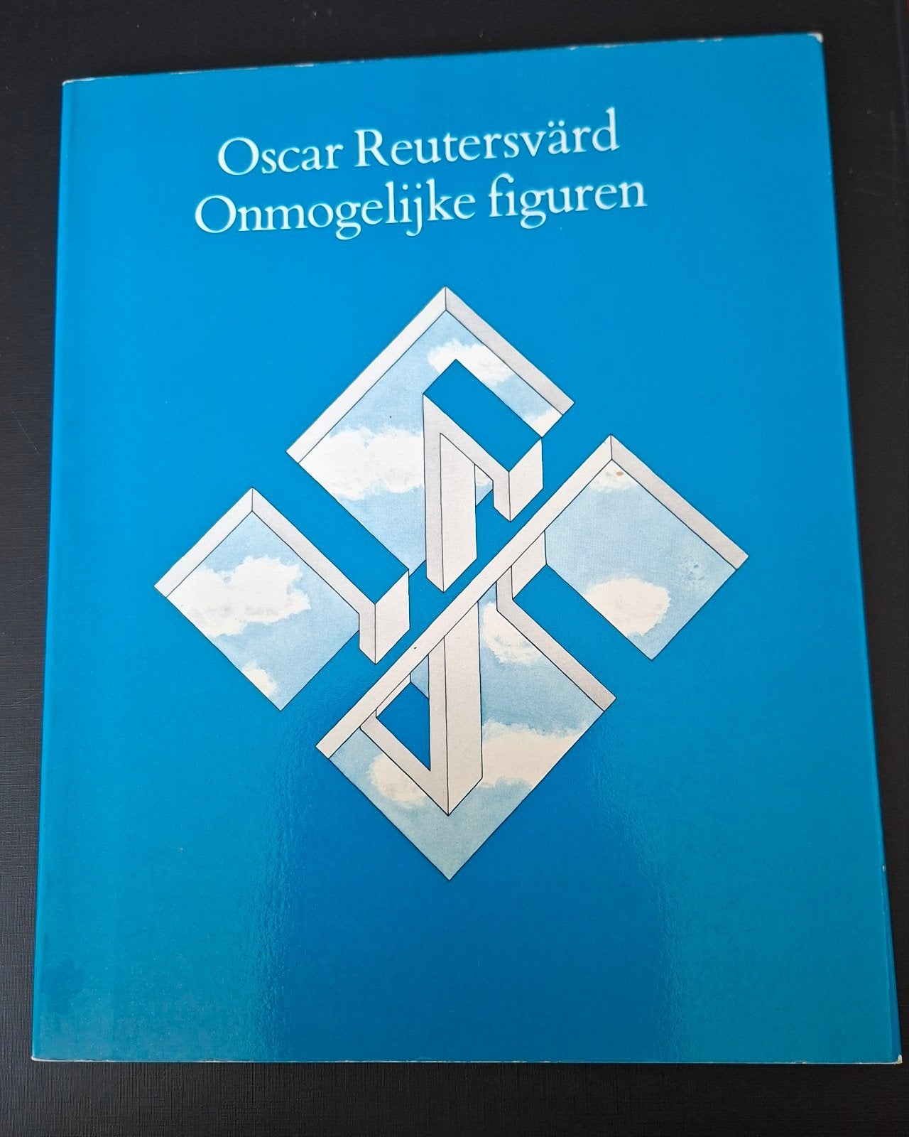 boek kunst Oscar Reutersvärd Onmogelijke figuren, Boeken, Ophalen of Verzenden, Zo goed als nieuw