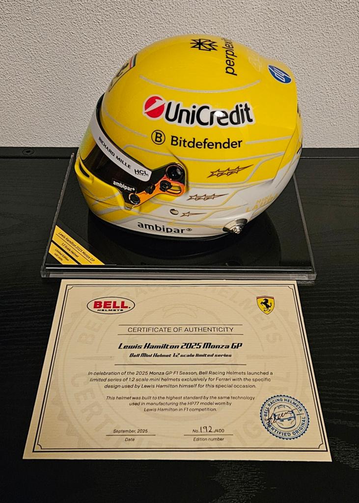 F1 Lewis Hamilton 2025 Monza helm schaal 1/2, Verzamelen, Automerken, Motoren en Formule 1, Ophalen of Verzenden, Nieuw, Formule 1