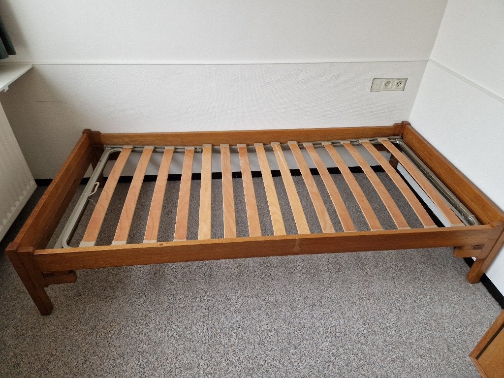 Handgemaakt vintage eiken eenpersoonsbed 90200, Gebruikt, 90 cm, Eenpersoons, Bruin