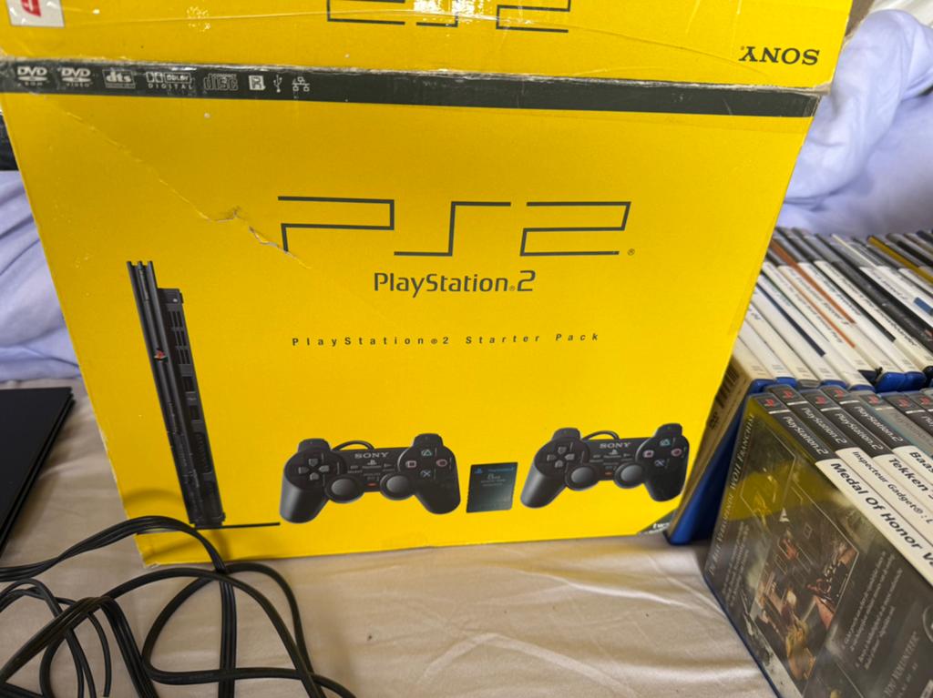 Ps2 playstation 2  slim met veel spellen  100 stuks compleet, Spelcomputers en Games, Spelcomputers | Sony PlayStation 2, Ophalen of Verzenden