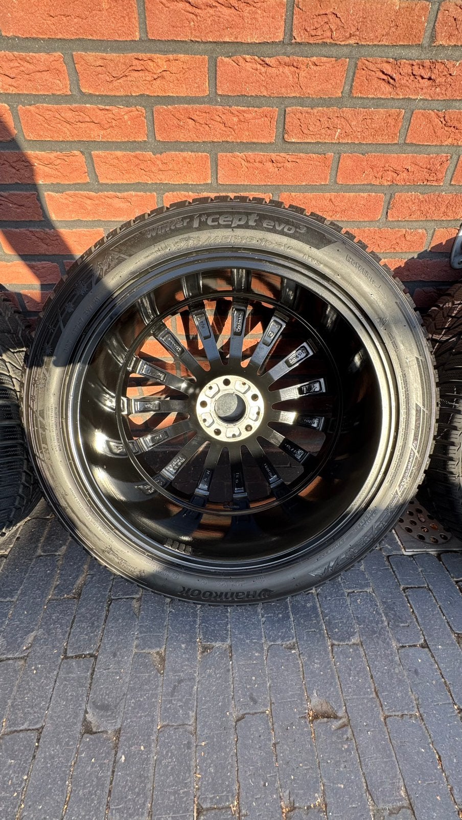 Foto 12 van Mini Countryman U25 Hankook winterset 245/45R19 Als Nieuw!!!