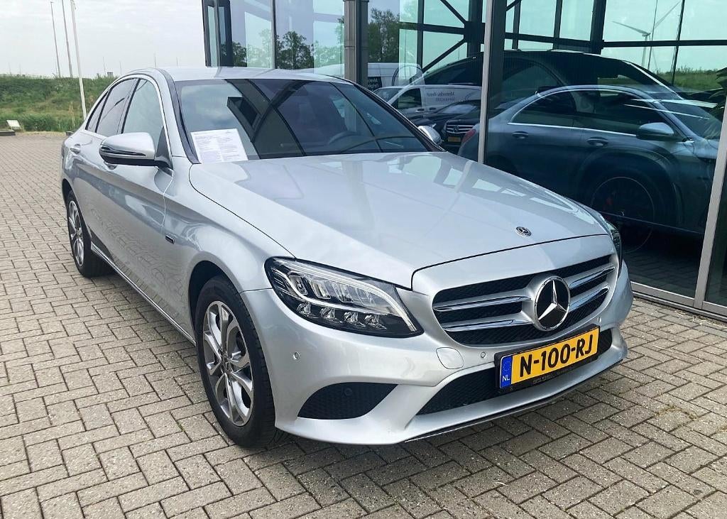 Mercedes-Benz C-Klasse C300 e 320pk 9G-TRONIC 2020 Grijs, Automaat, Achterwielaandrijving, 1800 kg, Plug-in hybride