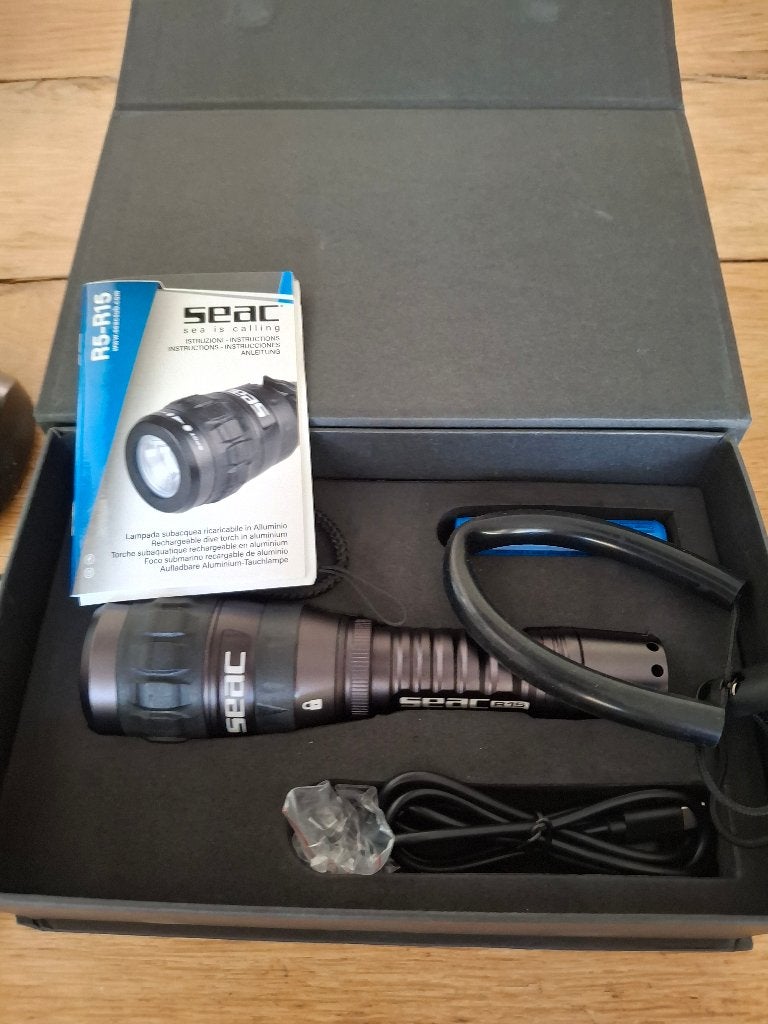 SEAC R15 Antraciet Torcia duiklamp onderwaterlamp, Watersport en Boten, Duiklamp, Nieuw, Ophalen of Verzenden, SEAC