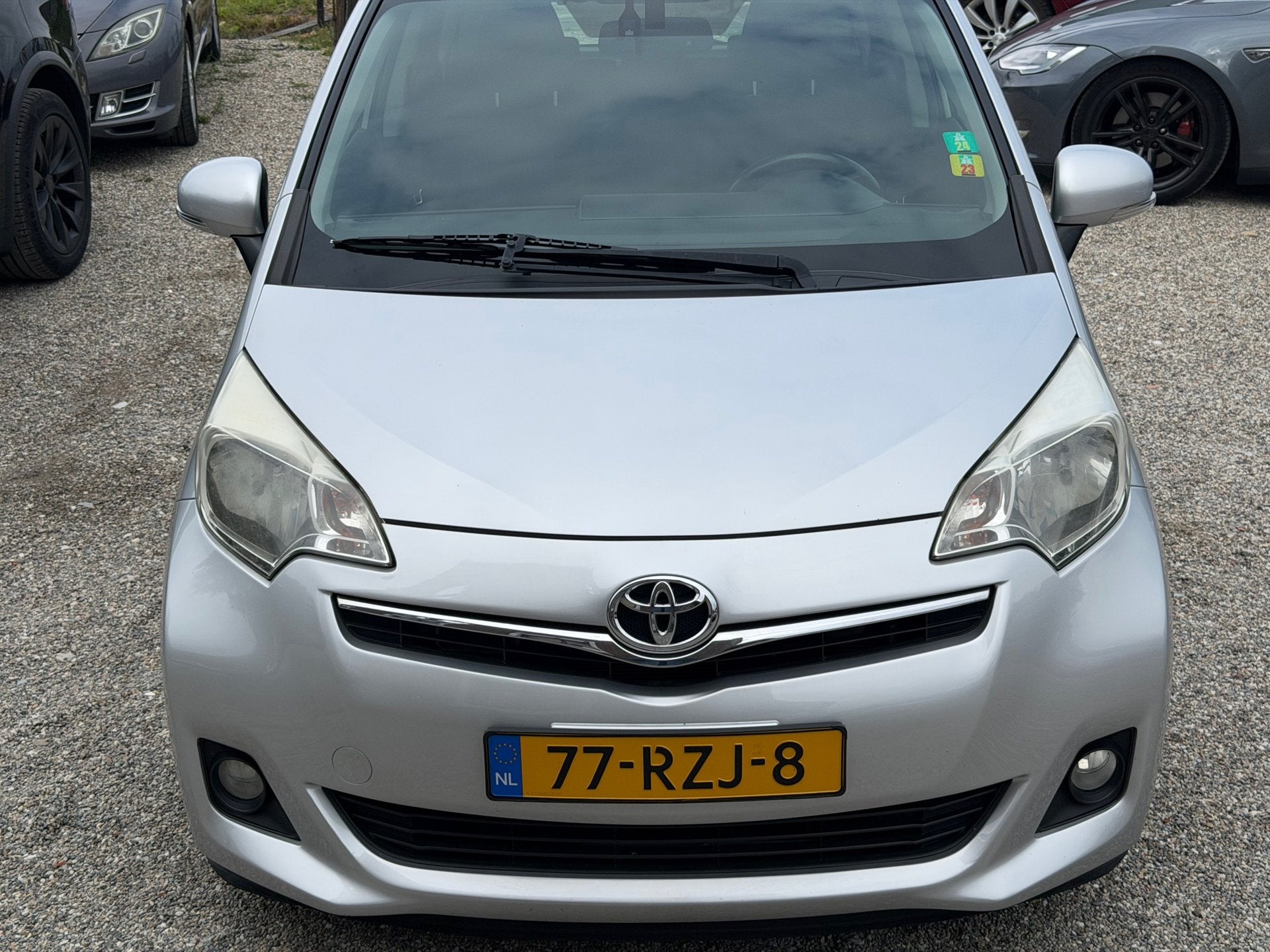 Toyota Verso-S 1.3 VVT-i Dynamic Keyless Automaat Camera Win, Auto's, Toyota, Gebruikt, 4 cilinders, Bedrijf, 99 pk