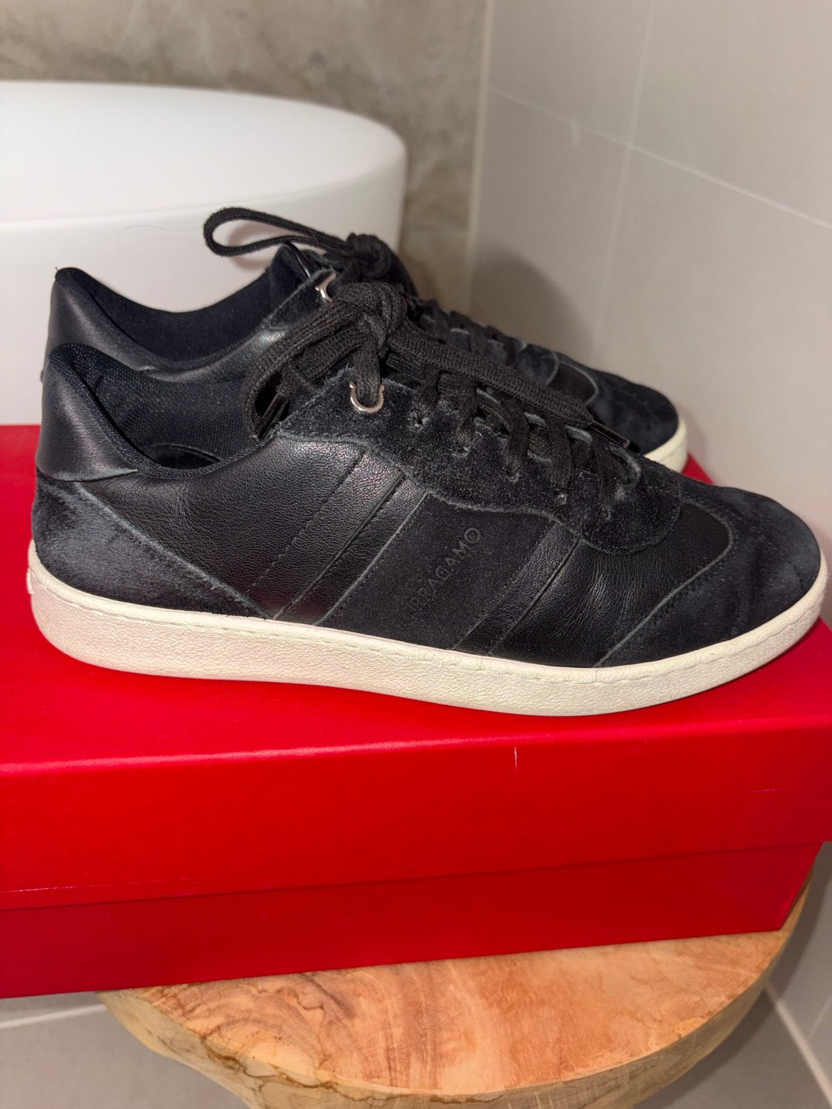 Salvatore Ferragamo sneakers - Zwart - M37,5, Kleding | Heren, Ophalen of Verzenden, Gedragen, Zwart, Sneakers of Gympen