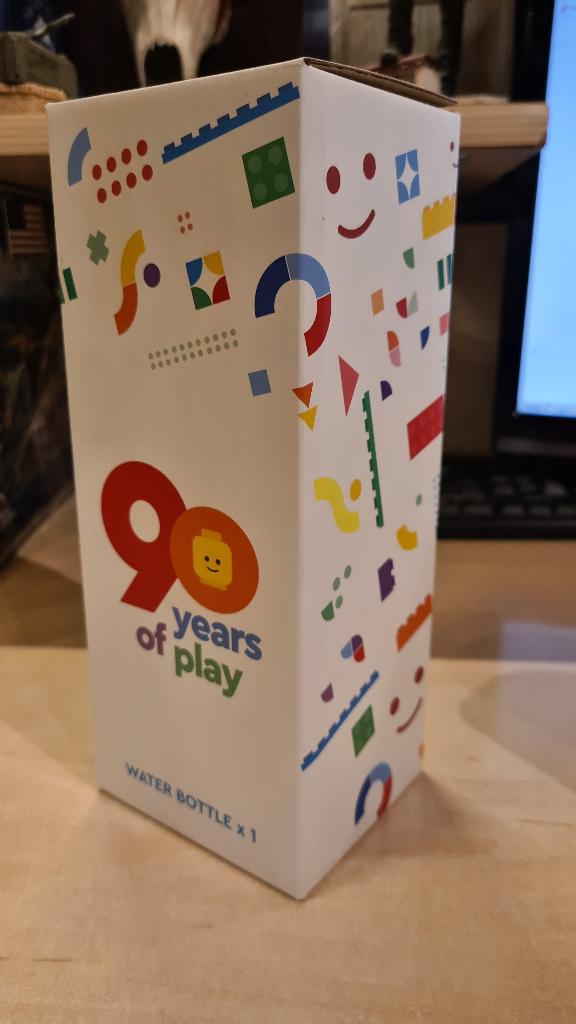 LEGO 90 Years Of Play Water Bottle Waterfles Collectors Item, Ophalen of Verzenden, Nieuw