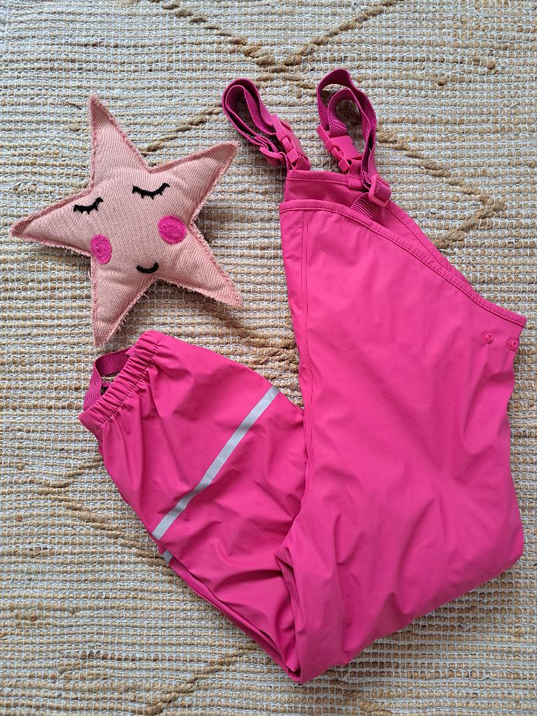 Roze waterafstotende buitenspeel broek maat 110, Ophalen of Verzenden, Gebruikt, Meisje, Broek