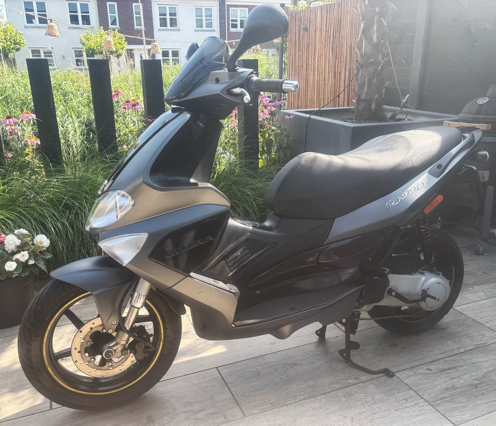 Gilera Runner 50cc dubble disc (brom kenteken), Fietsen en Brommers, Scooters | Piaggio, Gebruikt, Overige modellen, Maximaal 45 km/u