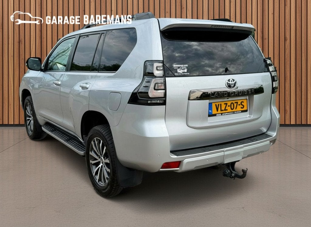 Toyota Land Cruiser 150 2.8 D-4D-F Executive Blind Van, Auto's, Toyota, Automaat, Gebruikt, 4 cilinders, Diesel