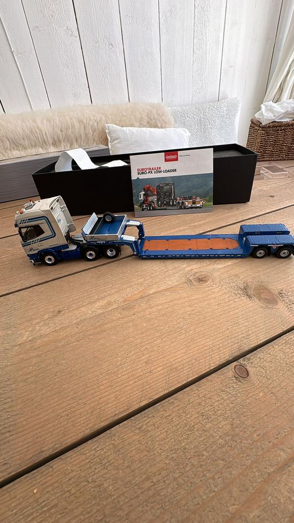 WSI L.A. VAN DEN HEUVEL; DAF XG + TWIN STEER EURO LOW LOADER, Ophalen of Verzenden, Zo goed als nieuw, Bus of Vrachtwagen, Wsi