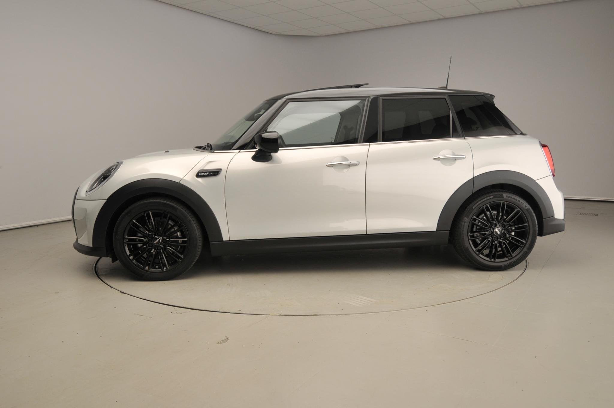 MINI 5-Deurs Cooper | Comfort Access | Panoramadak | Cruise, 12 maanden, 136 pk, Gebruikt, Automatische klimaatregeling