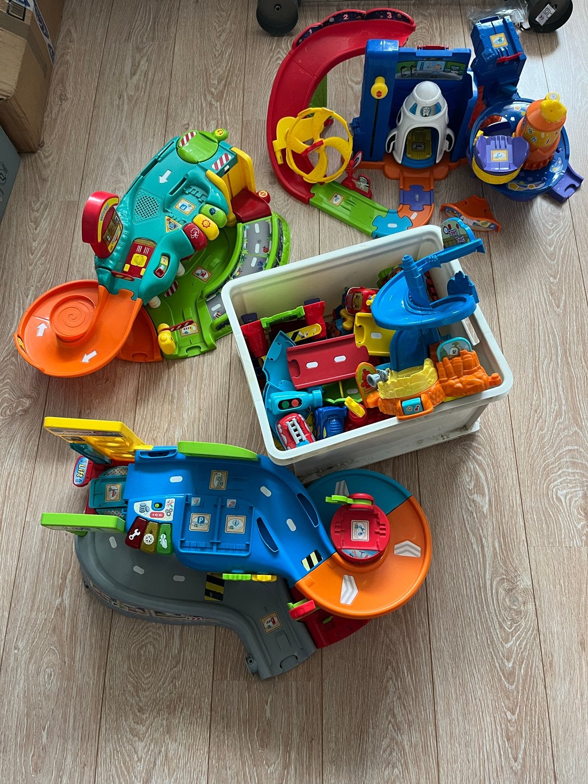 VTech Toet Toet Auto's speelset en garage, Ophalen, Gebruikt, Bouwen, Met licht