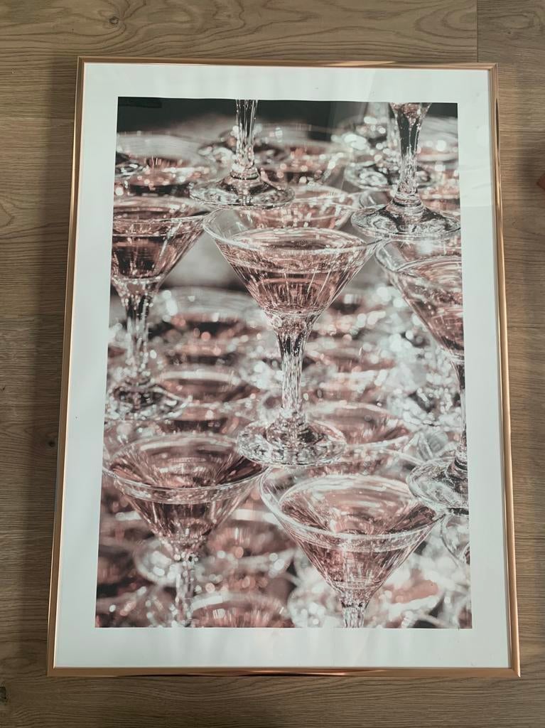 Rose gouden poster met lijst cocktail champagne toren, Ophalen, 50 tot 75 cm, Zo goed als nieuw, Foto of Poster