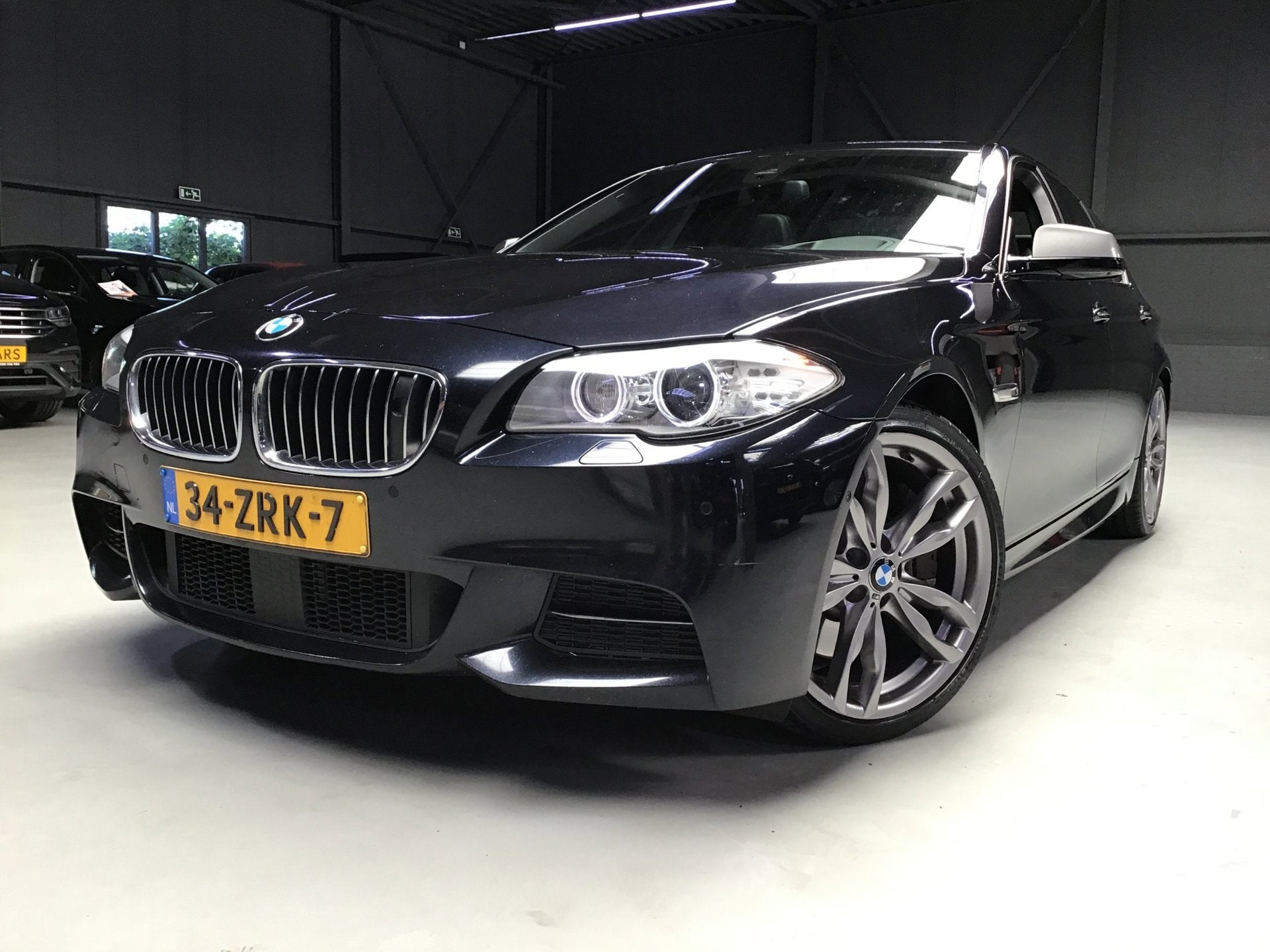 BMW 5-serie M550xd I Leder I Memory I HU I Stoelverw & Koeli, Automaat, Gebruikt, 2993 cc, 2000 kg