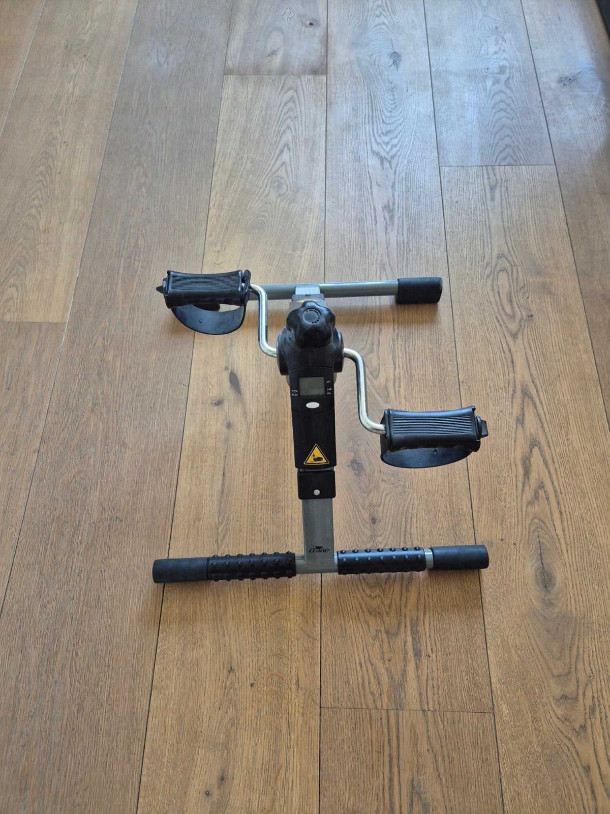 Stoelfiets voor de benen, Sport en Fitness, Fitnessapparatuur, Ophalen, Zo goed als nieuw, Metaal, Stoelfiets