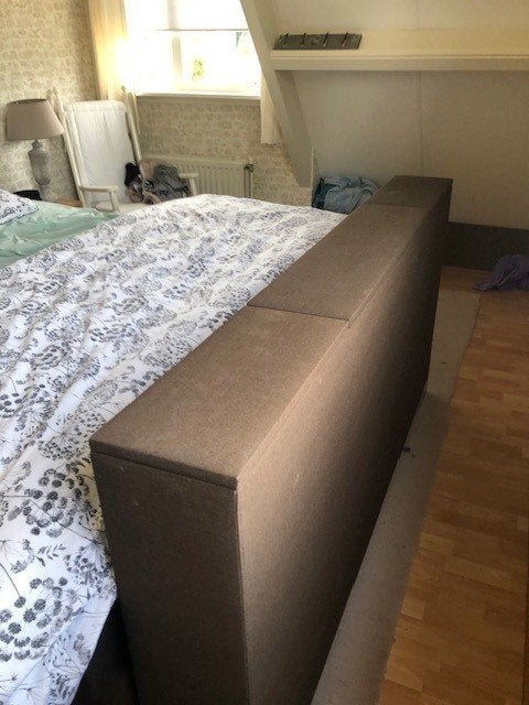 2 persoons bed met (defecte) tv-lift, Ophalen, Bruin, Tweepersoons, 180 cm