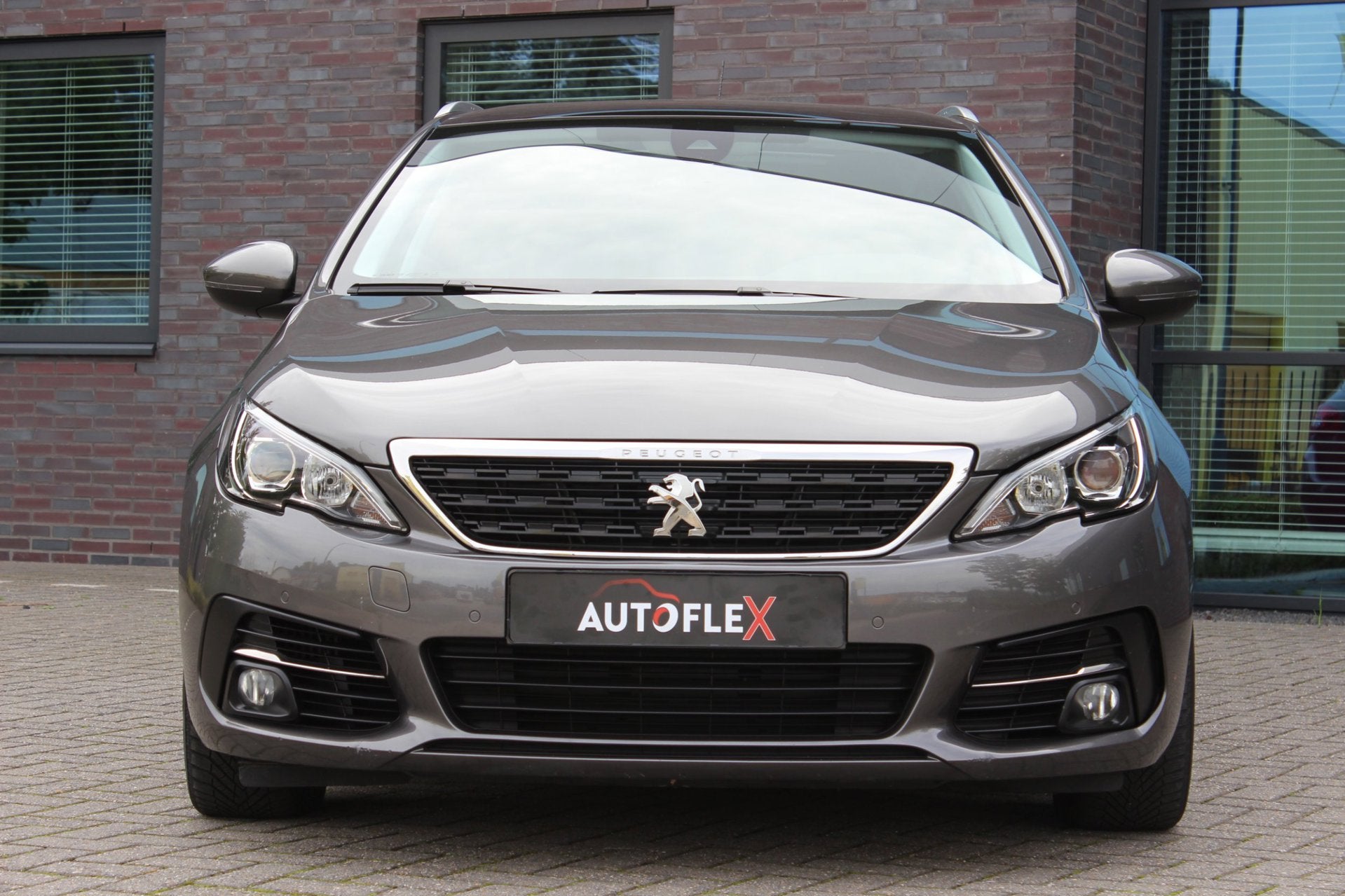 Peugeot 308 SW 1.2 PureTech Blue Lease Executive, Voorwielaandrijving, Gebruikt, Euro 6, 1199 cc