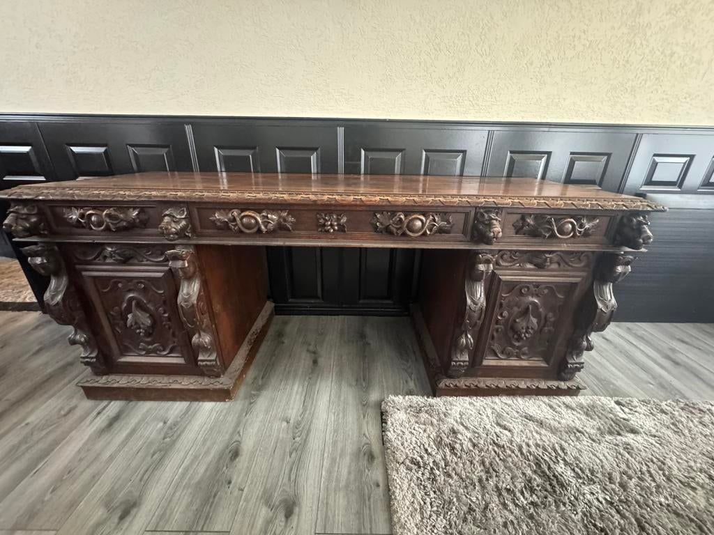 Antiek bureau, Ophalen
