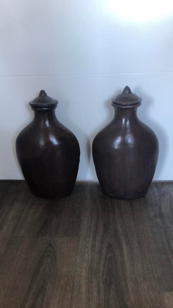 2 bloempotten, Overige kleuren, Aardewerk of Porselein, Ophalen of Verzenden, Zo goed als nieuw