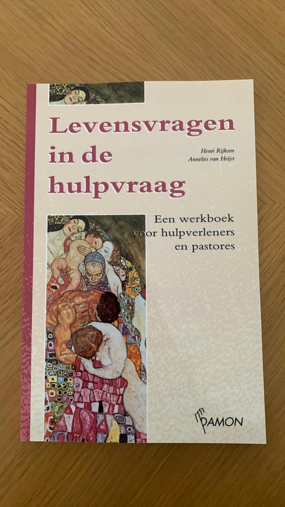 H. Rijksen - Levensvragen in de hulpvraag, H. Rijksen; A. van Heijst, Ophalen of Verzenden, Zo goed als nieuw, Nederlands