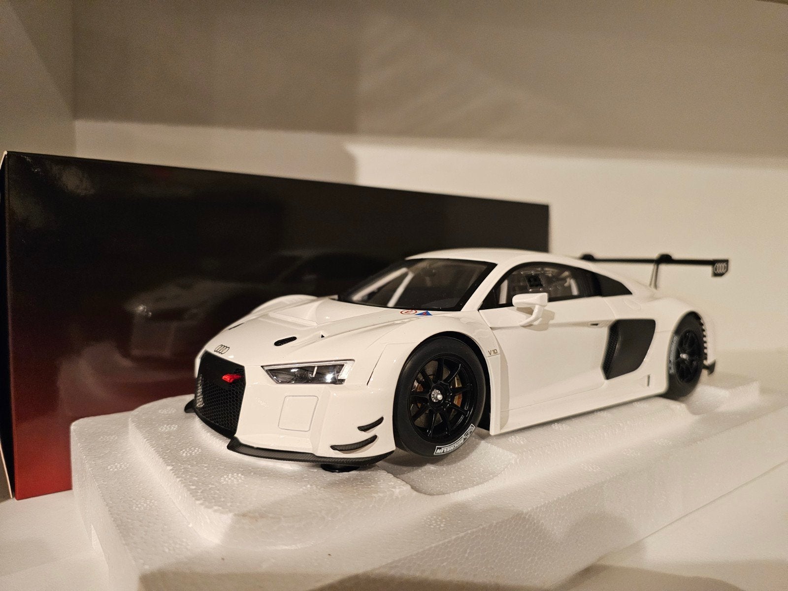 AUTOART Audi R8 FIA GT GT3 Wit 1:18, Ophalen of Verzenden, Zo goed als nieuw, Auto, Autoart