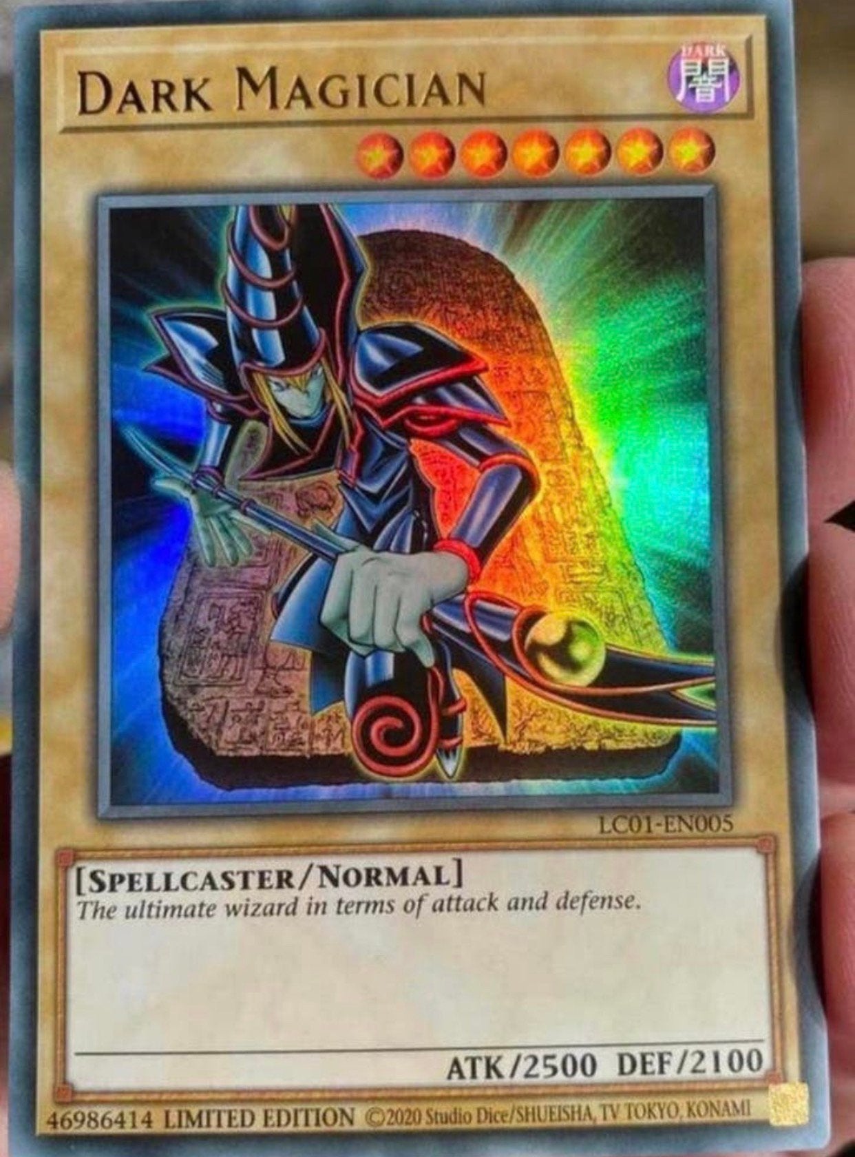 Yu-Gi-Oh! Dark Magician LC01 Legendary Collection !, Ophalen of Verzenden, Zo goed als nieuw, Losse kaart, Foil
