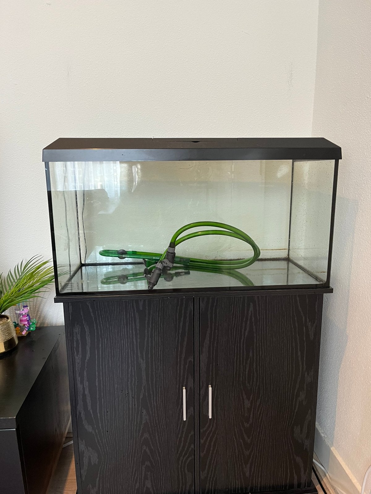 Aquarium 112 L - inclusief pomp & aquariummeubel, Ophalen, Zo goed als nieuw, Leeg aquarium