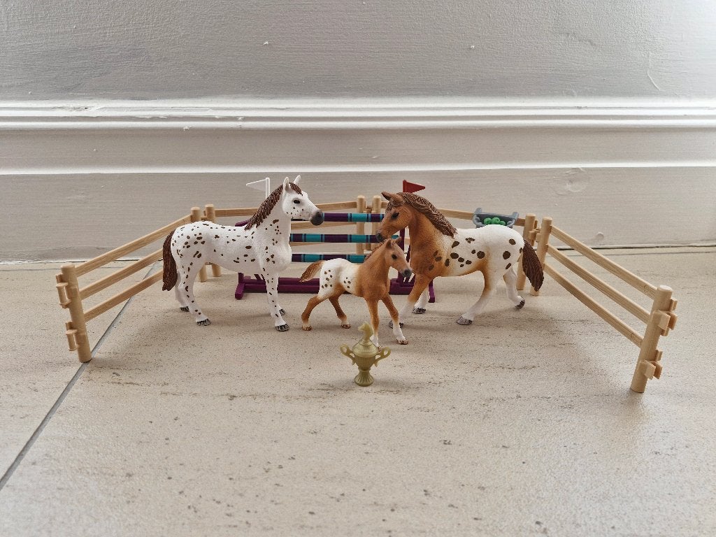 Zo Goed Als Nieuw, Schleich Springset -42433-, Verzamelen, Verzenden, Zo goed als nieuw