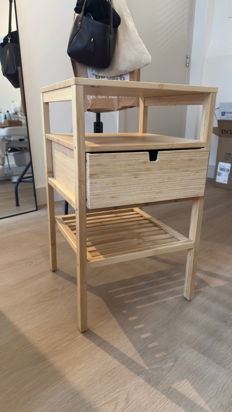 Nachtkast, Ikea bedside table, Ophalen, Zo goed als nieuw, Minder dan 45 cm