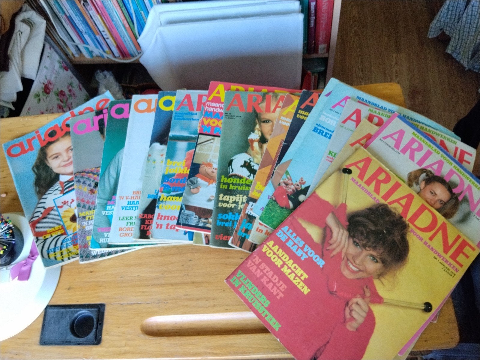 Ariadne maandblad voor handwerken 1978 en 1979 + cassette, Ophalen of Verzenden, Gelezen, Overige typen