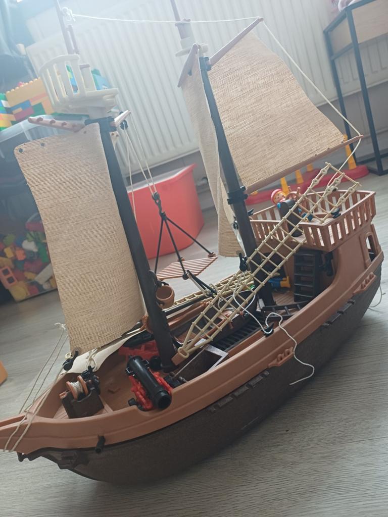 Playmobil boten: piratenschip en vrachtschip, Kinderen en Baby's, Speelgoed | Playmobil, Ophalen, Gebruikt, Complete set