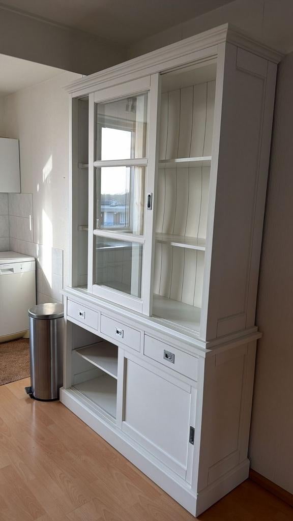 Witte buffetkast met glazen schuifdeuren, Huis en Inrichting, Ophalen, Gebruikt, 100 tot 150 cm, 200 cm of meer