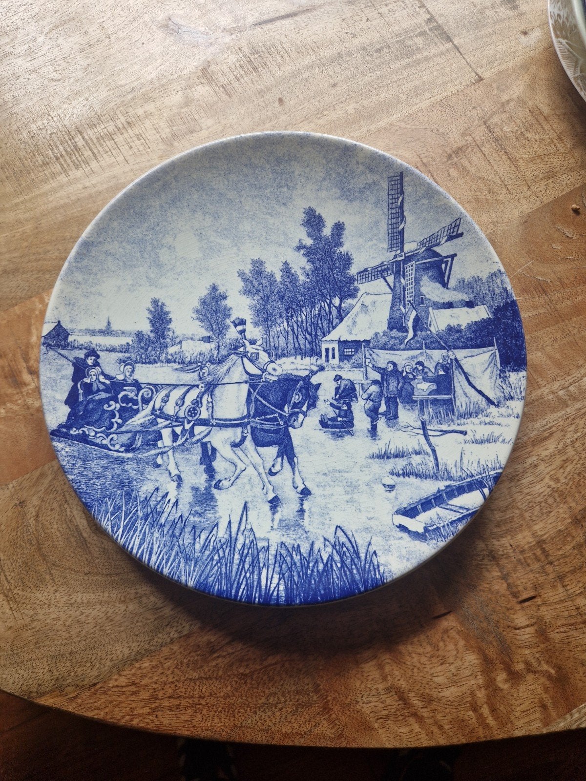 Delfts blauw sierbord met Hollands wintertafereel, Antiek en Kunst, Ophalen of Verzenden