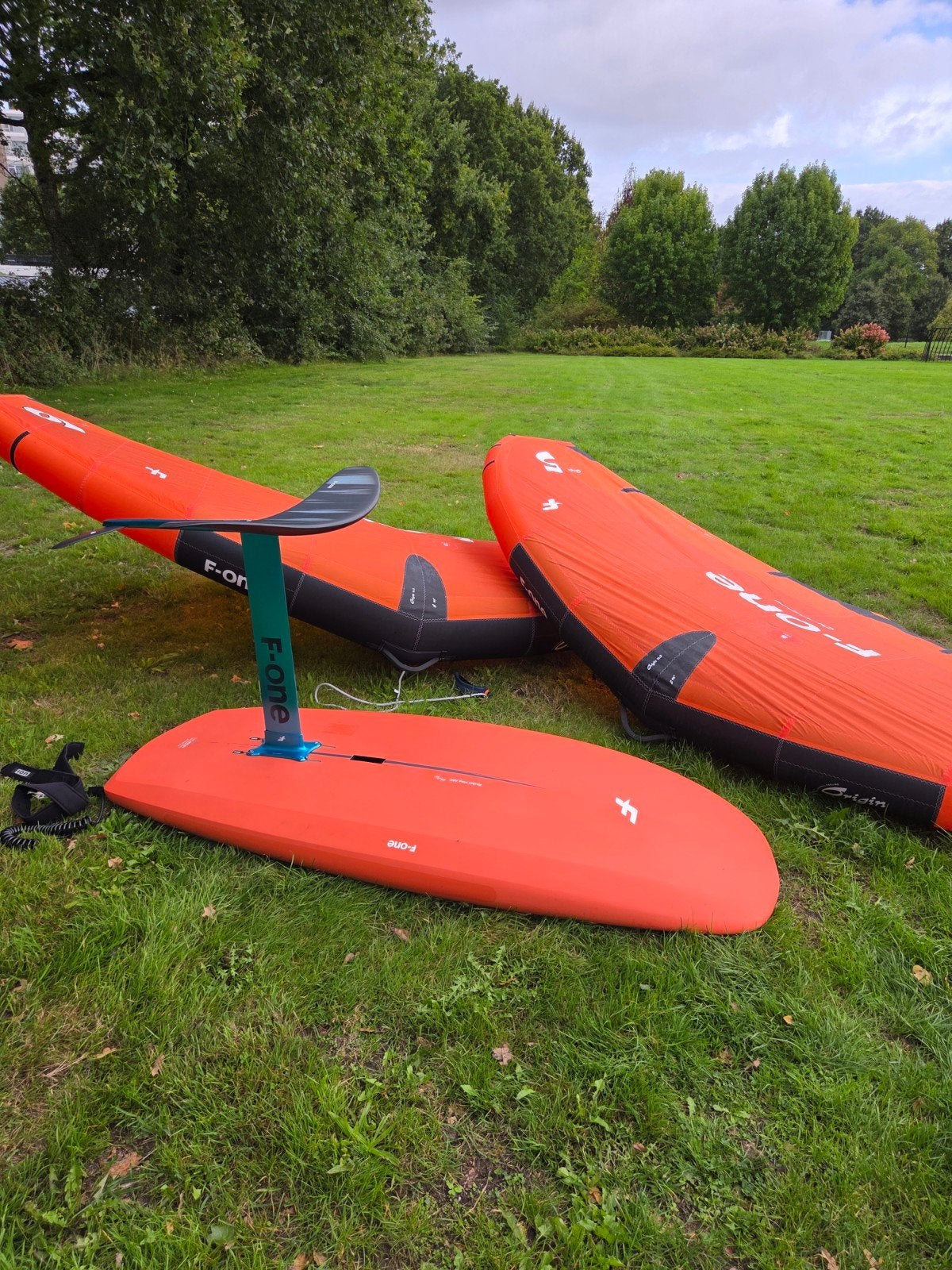 F-One Rocket wingfoil set: 130 l + 1800 foil + 5m en 6m wing, Ophalen, Zo goed als nieuw, Wingsurfset