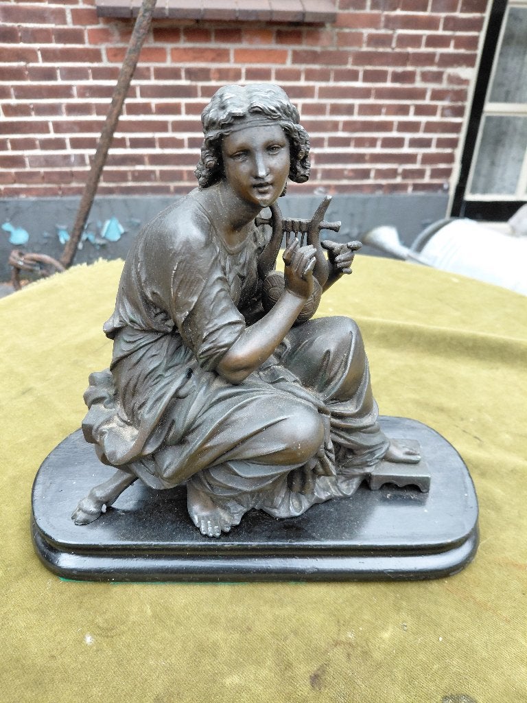 Antiek beeld, vrouw met harp 19e eeuw., Antiek en Kunst, Verzenden, Gepatineerd, 20 - 50 cm, Beeld