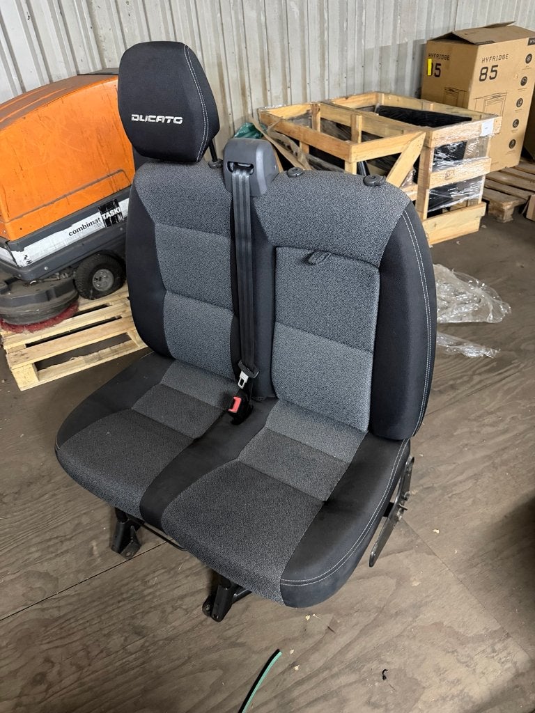 Fiat Ducato 2015+ dubbele bijrijdersbank met gordels, Ophalen, Gebruikt, Fiat