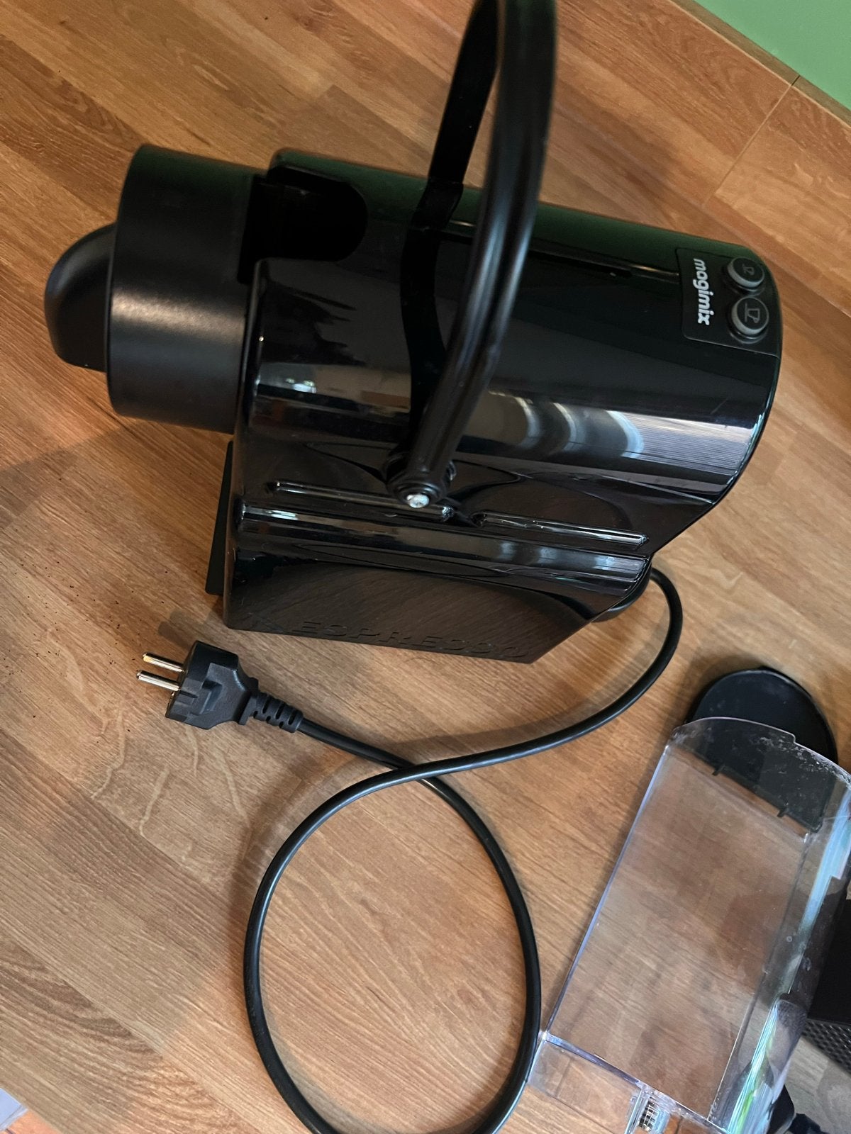 Foto 4 van Nespresso Magimix Inissia lekt + extra onderdelen