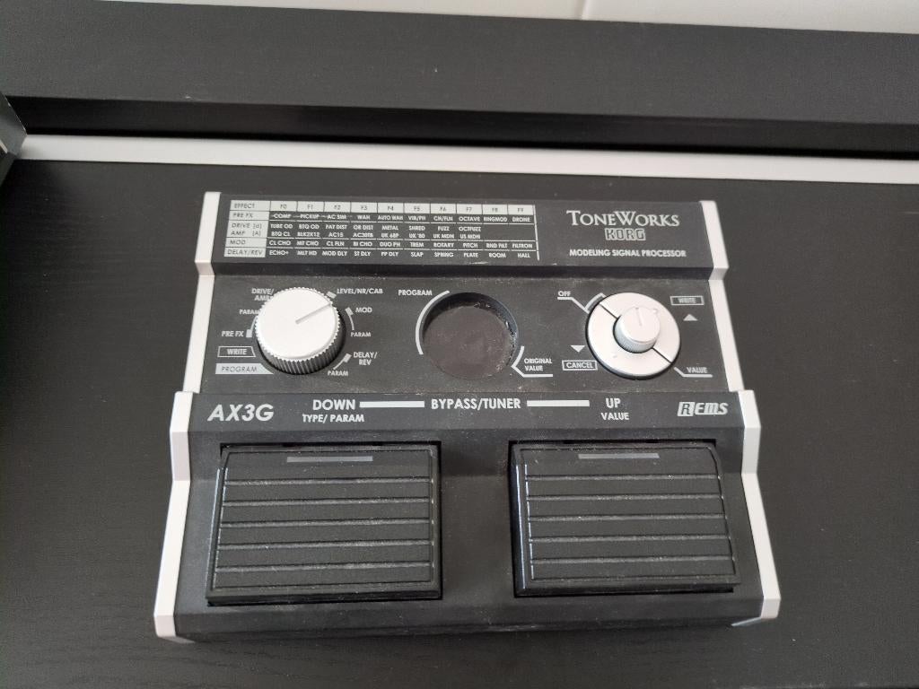Korg AX3G effectenpedaal, Ophalen of Verzenden, Gebruikt, Multi-effect