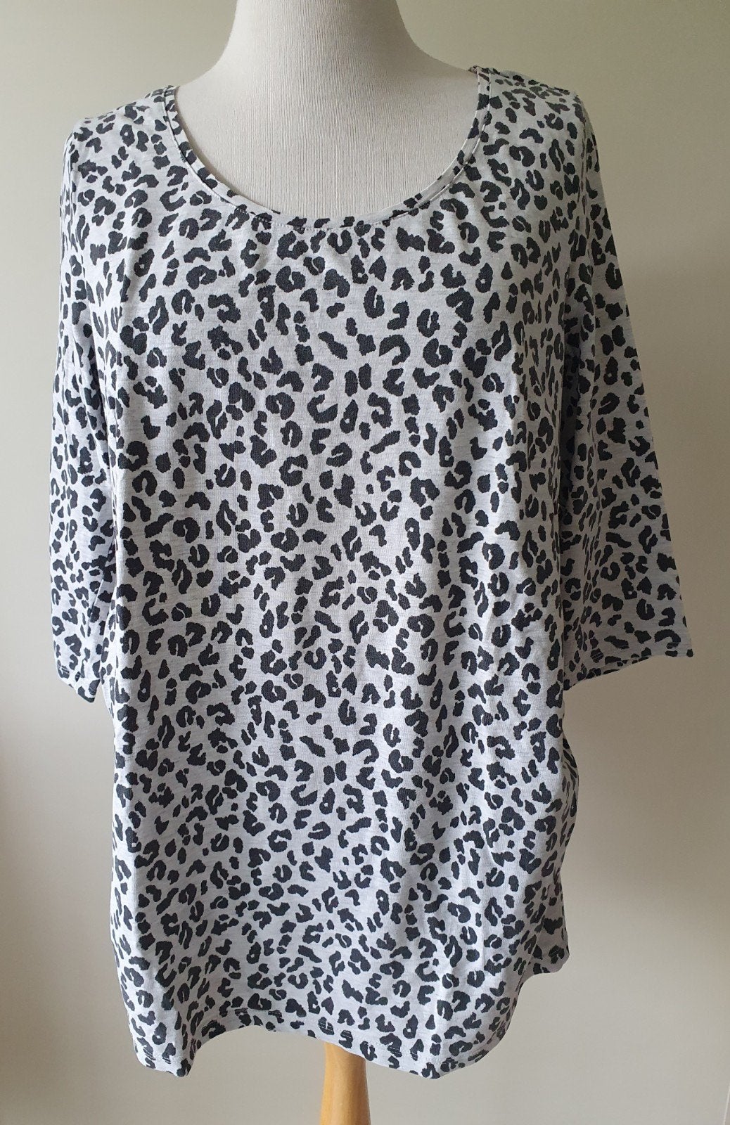 T-Shirt Maat XL H&M, Kleding | Dames, Positiekleding, H&M, Overige kleuren, Maat 46/48 (XL) of groter, Zo goed als nieuw