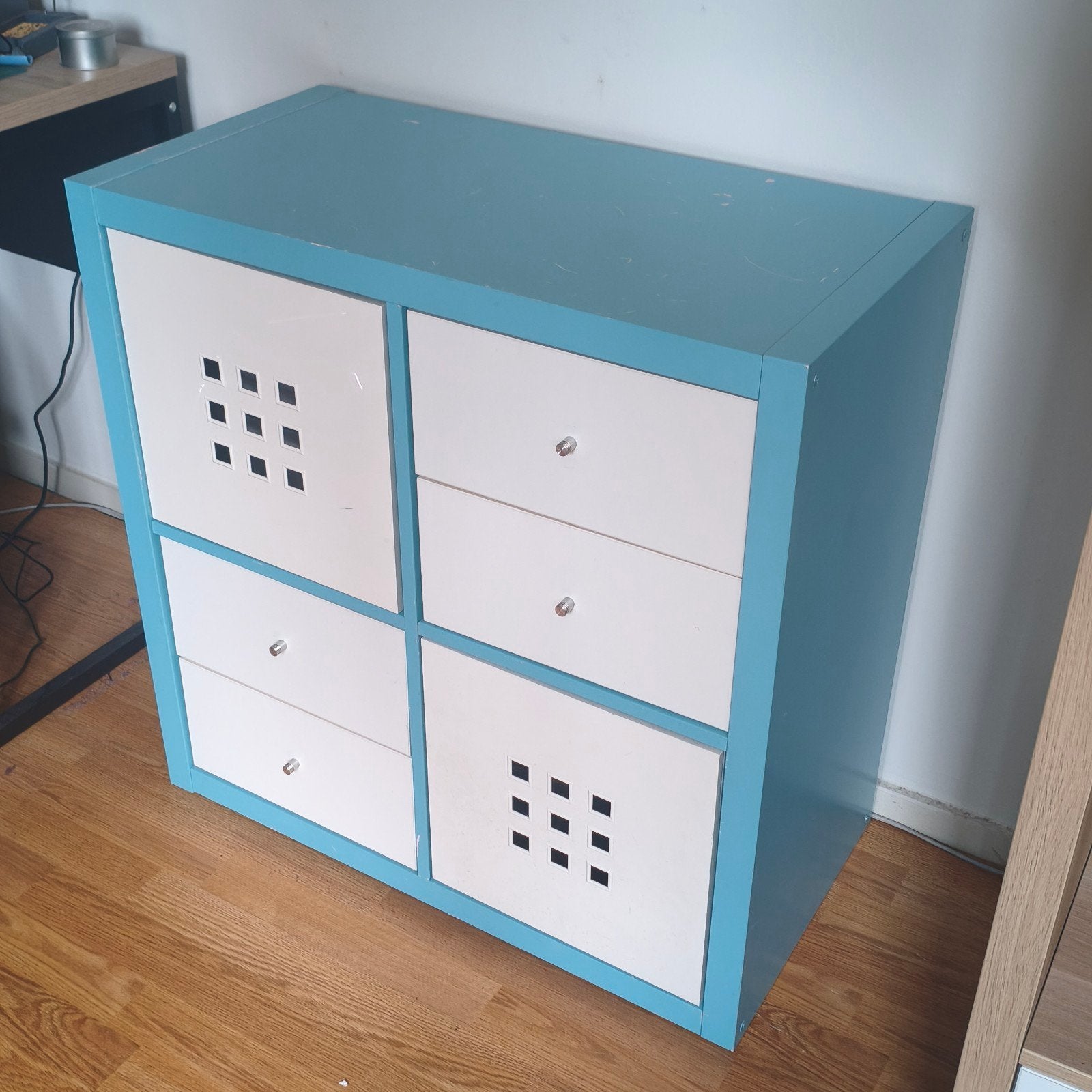 Ikea Kallax 2x2 lichtblauw met lades en bakken, Huis en Inrichting, Ophalen, 5 laden of meer, Zo goed als nieuw, Minder dan 100 cm