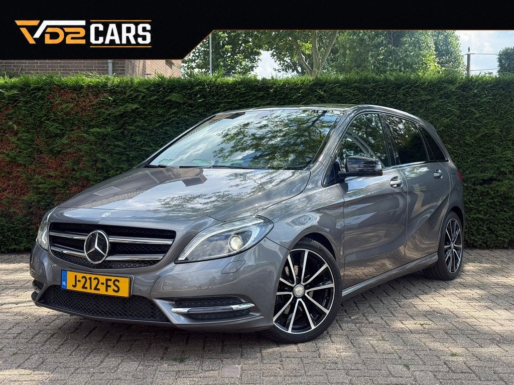 Mercedes-Benz B-klasse 180 Night Edition | LED | Camera |, Auto's, Mercedes-Benz, Voorwielaandrijving, Euro 5, Gebruikt, 1295 kg